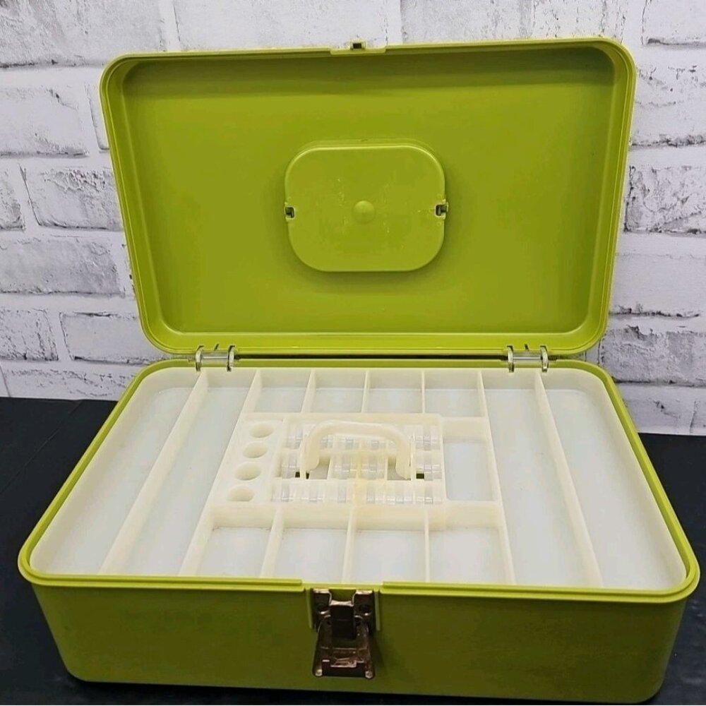 Vtg Wilson Double Layer Thread Caddy Bobbin Spool Case Green 12x7x4"